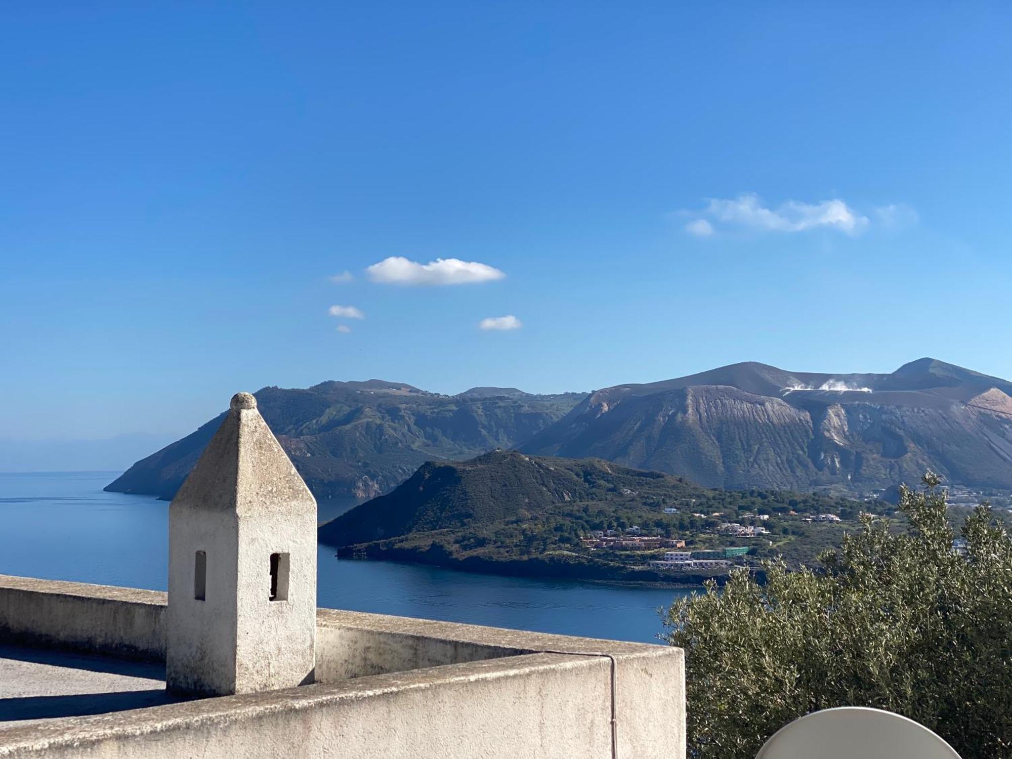 Ferienwohnung Lipari Centro Storico Flat 7 Mins From Port Exterior foto