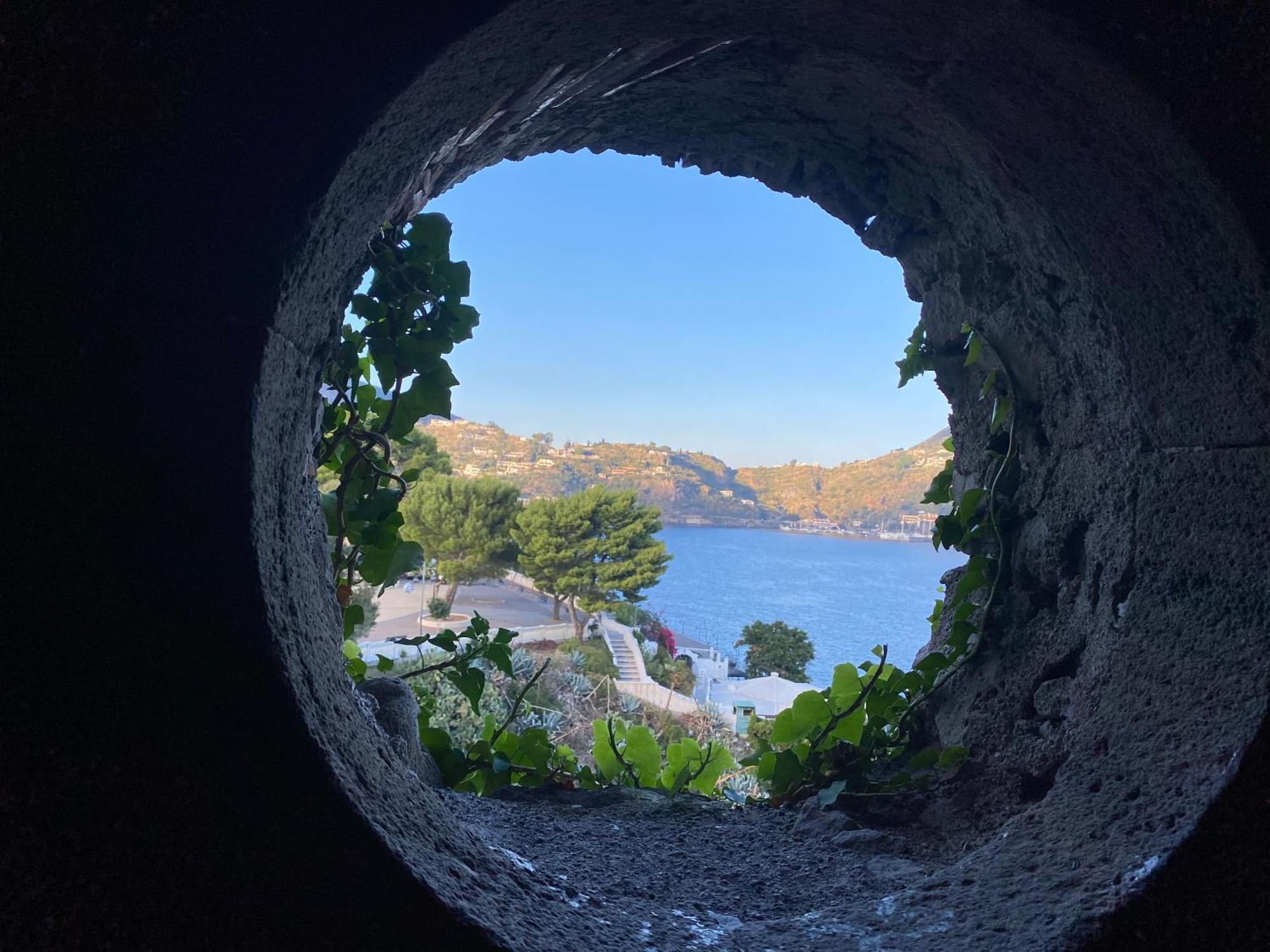 Ferienwohnung Lipari Centro Storico Flat 7 Mins From Port Exterior foto